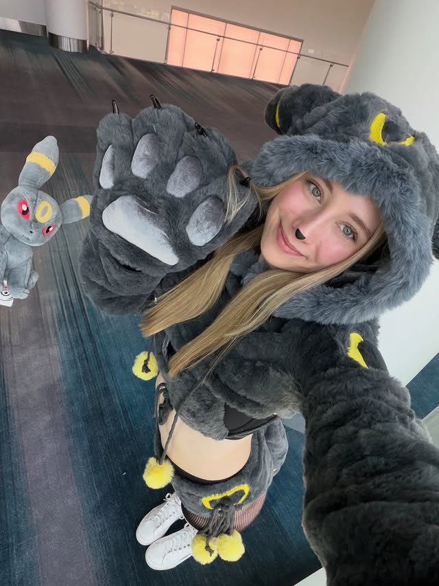 Avi_d_'s tweet photo. #fur #furlover https://t.co/Jw2DJuVRxF