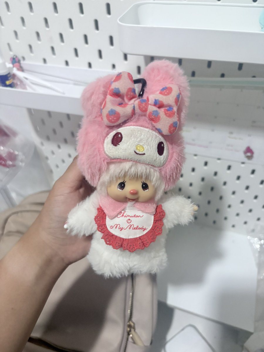 Yuexcha's tweet photo. wts - ส่งต่อน้องคนนี้ ของแท้ ห้อยแล้วนะคะ 540฿ รวมส่งคับ 🩷🩷
 #ตลาดนัดmonchhichi https://t.co/JGIdnacBKp