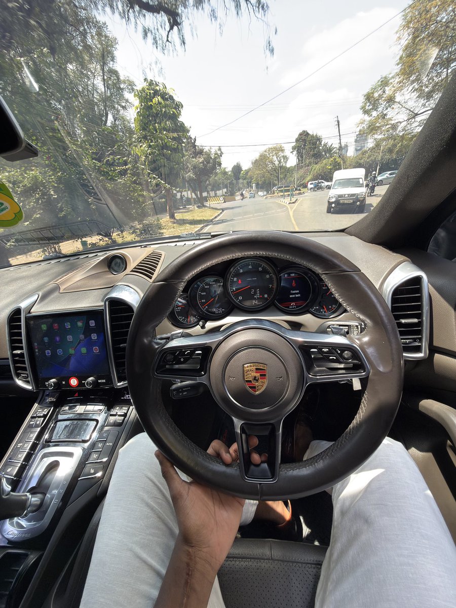 KhalifKairo's tweet photo. Porsche lifestyle🤩 https://t.co/I79vB2OhBB