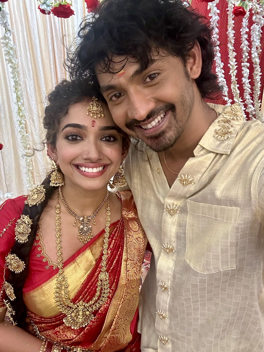 SaanveMegghana's tweet photo. @elann_t HAPPIEST BIRTHDAY to you, Elavarasan. Super talented writer, director and now I can say.. actor! I had an amazing experience working with you. You made me fall in love a bit deeper with cinema. Can’t wait for makkal to watch you entertain them on the Aug 21st! 🫶🏻😍

#PPK https://t.co/Qwpo4dK8bk
