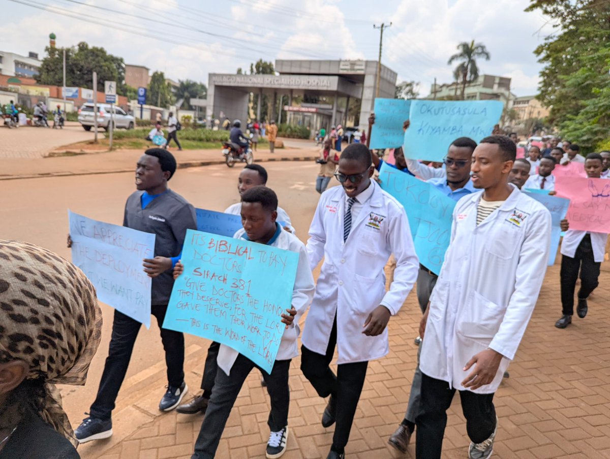 NewtonAllan6's tweet photo. Medical interns have taken to the streets, demanding the wages they rightfully deserve.

Why must they first go on strike before they are heard?

Who doesn't already know that they deserve to be paid?
#PayAllMedicalInterns https://t.co/a4nvu0VOLF