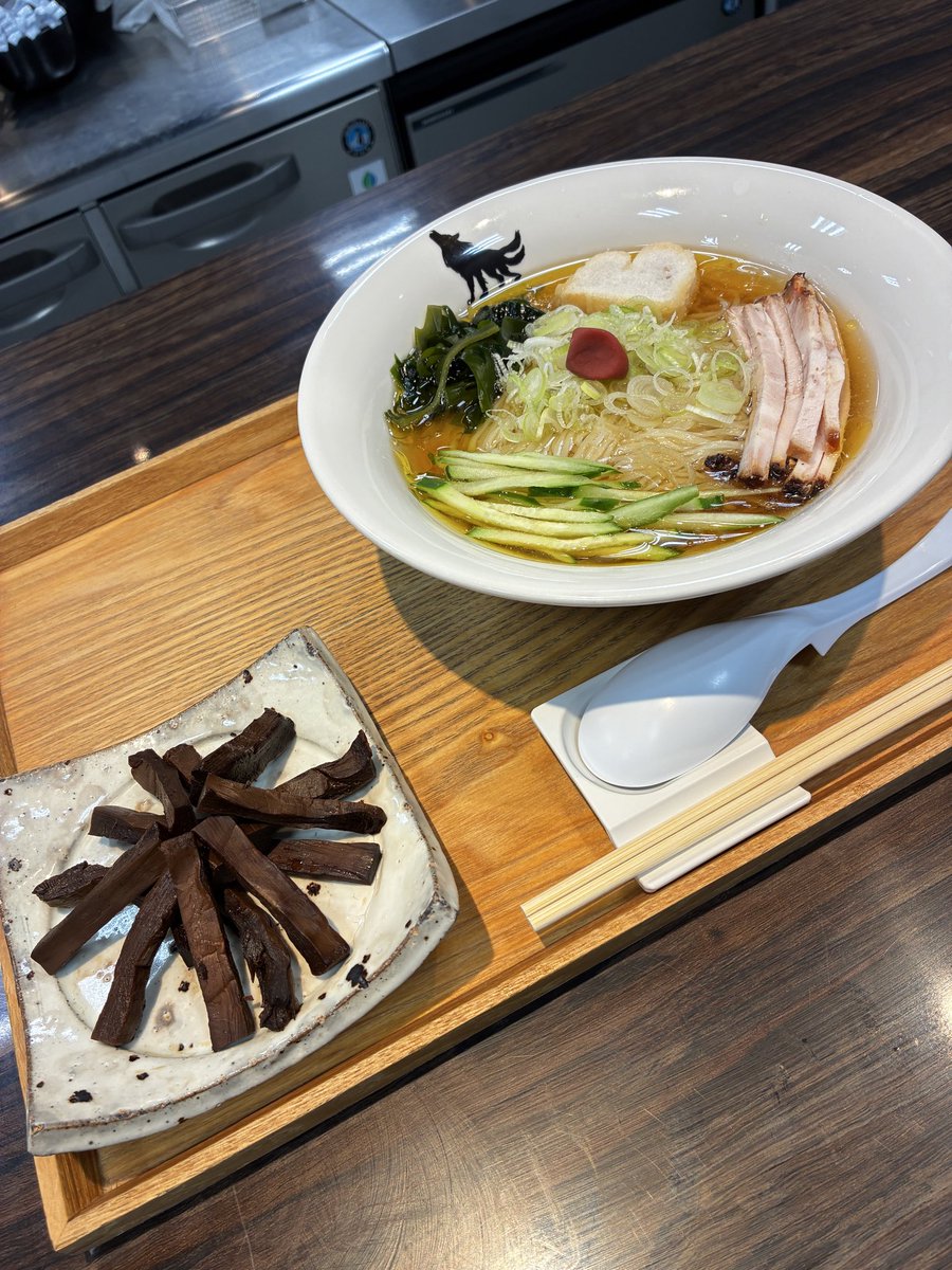 nigayomos's tweet photo. 麺馳走オオカミ

冷やし津軽焼干しそば

そして、今日も遊び心メンマ https://t.co/sl2rbPwMGw