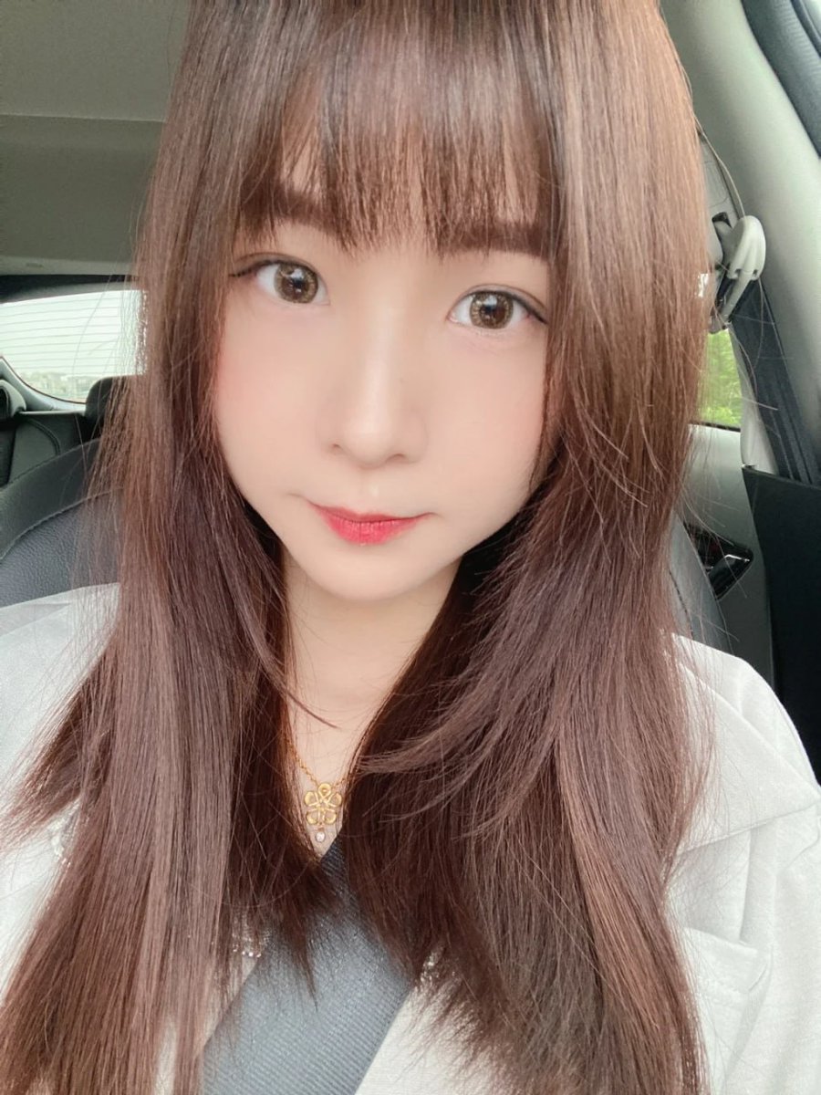 perryvect74034's tweet photo. 長這樣的女生   你真的忍心讓她委屈嗎？ https://t.co/0xstjh1Isa