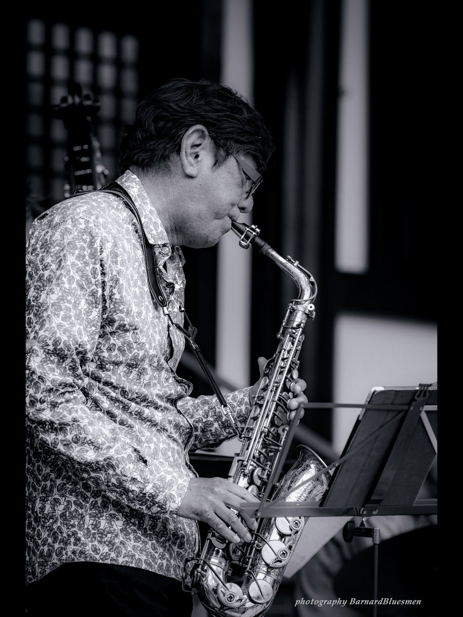 BarnardBluesmen's tweet photo. Musicianの肖像
西村 拓也 さん(Sax)
(J&5)
五色園ジャズまつり2026
#stagephoto
#musicianの肖像
#lumixjapan
#hyfilter
#五色園
LUMIX DC-S1M2ES
LUMIX S PRO 70-200mm F2.8 O.I.S. https://t.co/fr8JpUaE62