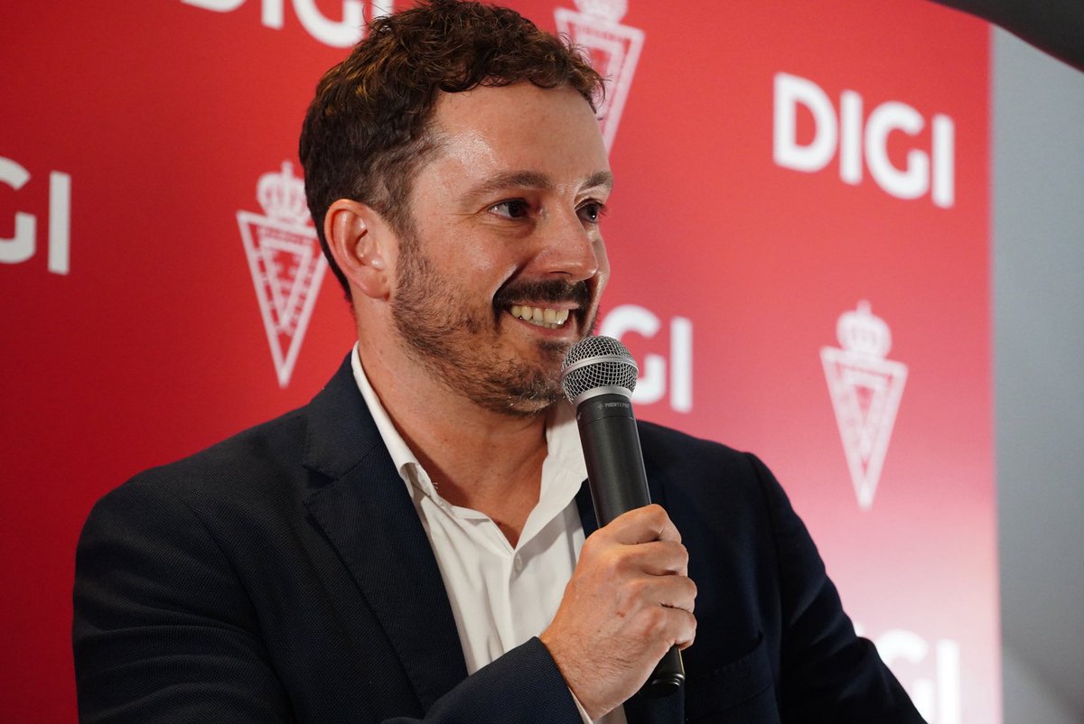realmurciacfsad's tweet photo. 📸 Acto de presentación de @digimobil_es como nuevo Patrocinador Oficial del Real Murcia C.F. hasta el final de la temporada 2027/28.

El acto ha contado con la presencia de Daniel Campillo, Head of Marketing & Communications de DIGI Spain, y Pedro León, presidente del Real Murcia C.F.

🤝 ¡Comienza una etapa juntos!
