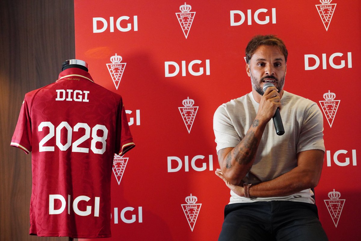 realmurciacfsad's tweet photo. 📸 Acto de presentación de @digimobil_es como nuevo Patrocinador Oficial del Real Murcia C.F. hasta el final de la temporada 2027/28.

El acto ha contado con la presencia de Daniel Campillo, Head of Marketing & Communications de DIGI Spain, y Pedro León, presidente del Real Murcia C.F.

🤝 ¡Comienza una etapa juntos!