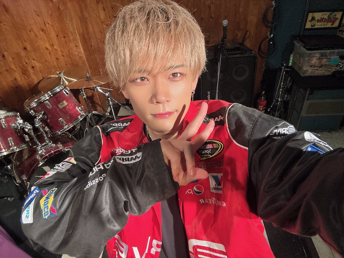 naoto_yugen's tweet photo. 新宿LOFTありがとう！
初めての場所、とてもいいサウンドでした！また来たいですね🙂‍↕️

7月ありがとーう！7月もぶっ濃い1ヶ月でした！8月も暑いけどほどほどに楽しんでこーぜー！！ https://t.co/YH83PM47Pk