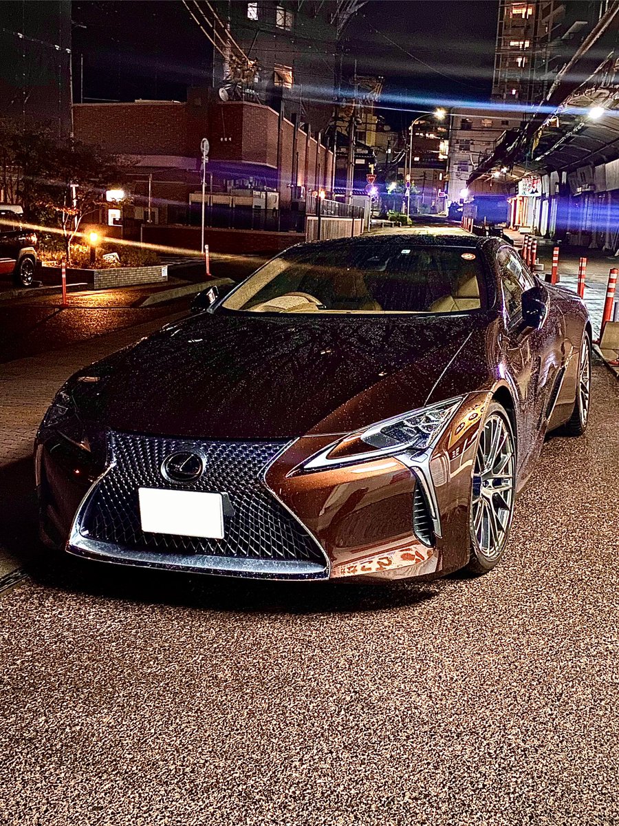 F82_Faro's tweet photo. 最初に乗ったLCと今のLCどっちが好きですか?
#LC500
#LEXUS
#V8 https://t.co/dYSMQoUTRD