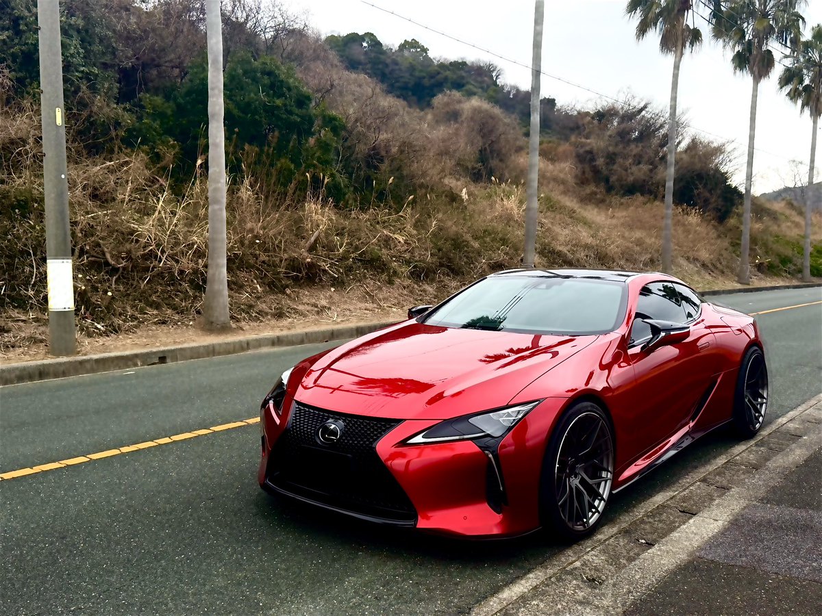 F82_Faro's tweet photo. 最初に乗ったLCと今のLCどっちが好きですか?
#LC500
#LEXUS
#V8 https://t.co/dYSMQoUTRD
