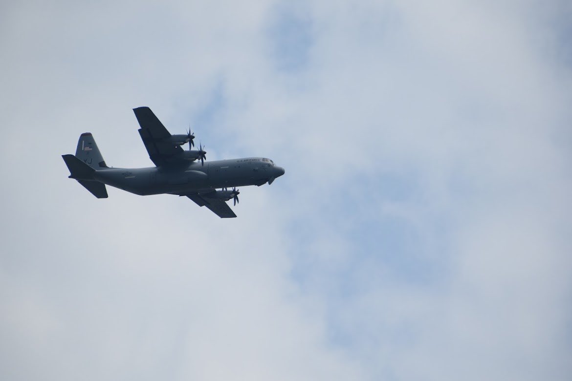 O0LOKjD4ut9436's tweet photo. 2026.07.30
TENKOO特殊戦定例会
今日は、
航空支援要請をする。
なんやかんやあって取り囲まれるなどをして遊んだ。
夏の思い出2
#TENKOO https://t.co/XN0cM9quwS