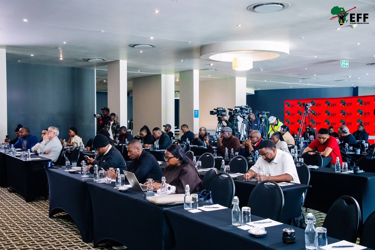 EFFSouthAfrica's tweet photo. ♦️In Pictures♦️

The President and Commander in Chief @Julius_S_Malema addressing the #EFFPresser. 

Our people must understand that registration is the first step towards using the vote to change the conditions under which they live. https://t.co/g1ffNMCZPK