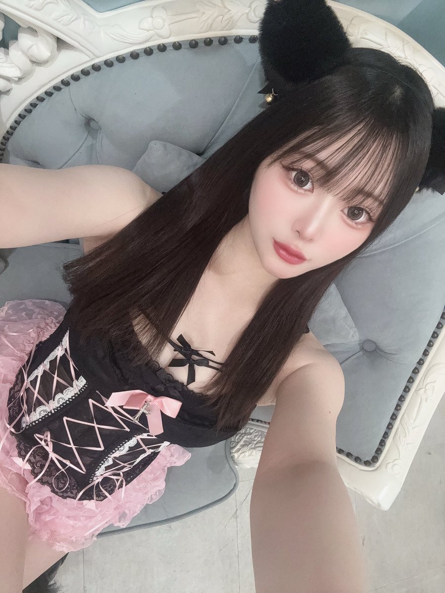 mizuki390's tweet photo. 8月前半シフト予定🌻

1日17-23ぽちゃん生誕🥂
2日16-23
4日 18-23
5日 18-23
8日 17-23ゆきちゃん卒業ɞ̴̶̷̥⩊ɞ̴̶̷̥
9日 16-23バニーイベ🐰
10日17-23バニーイベ🐰
11日 16-23バニーイベ🐰
12日18-23 ルナリエ🌙
13日18-23
14日17-23 
15日 18-23甲子園イベ⚾️
16日 16-22.5甲子園イベ⚾️ https://t.co/NoyIJvnCiy