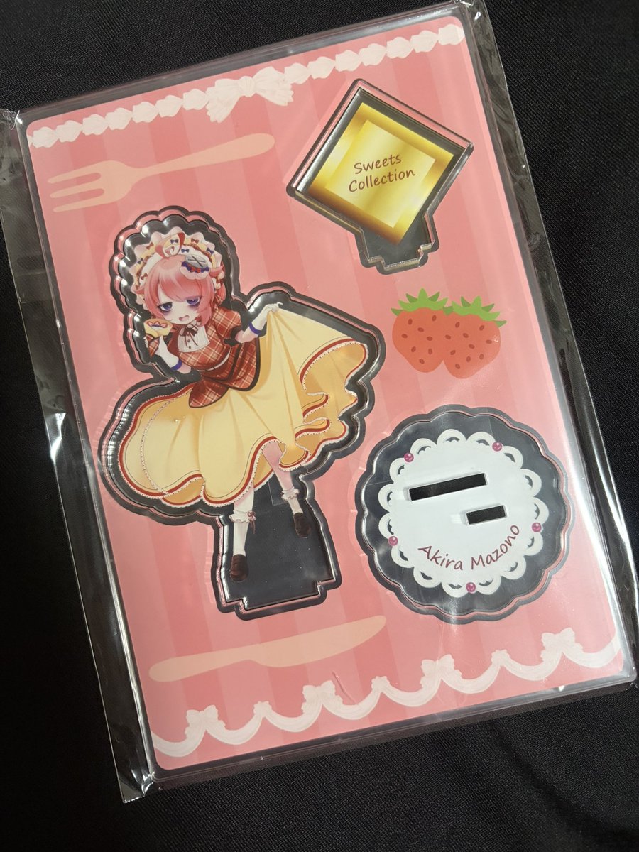 miko_miko_cha_'s tweet photo. 自遊空間コラボのアクスタ届いた〜❣️
かわいすぎるよ〜😵‍💫❤️‍🩹😵‍💫❤️‍🩹😵‍💫❤️‍🩹
台紙までかわいい……❣️

 #バーチャルサンドバッグ https://t.co/gCBuGYZImP