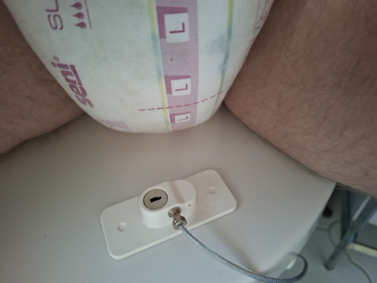 dieaper_ron's tweet photo. That's not fair 🤭🫨 #diaperboy https://t.co/uMJLpX7Hs1