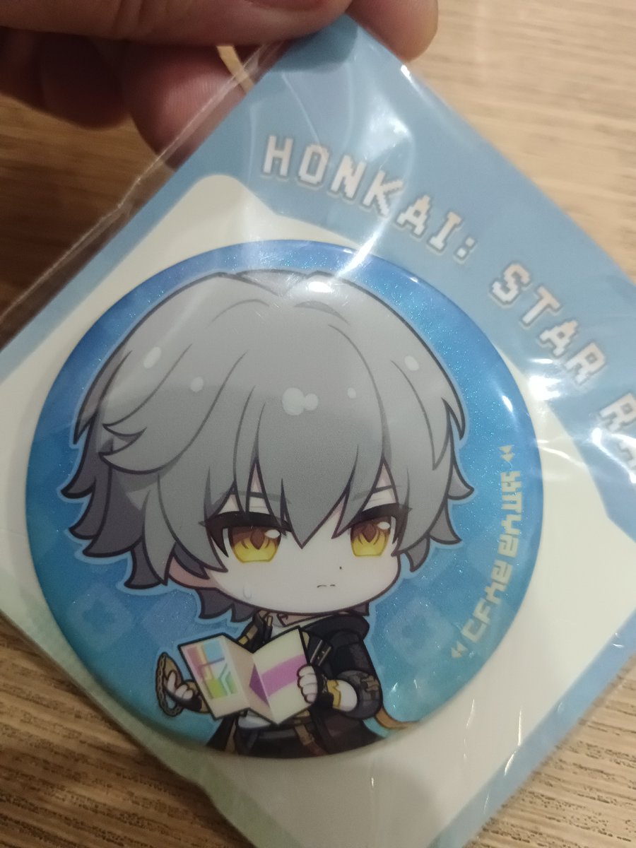 Ma12ine's tweet photo. #hoyofest2026 #hoyofesthsr agak lucu soalnya gw menang HSR currency wars first place dapet pin, yg lain kok dapet STANDEE wkwkwkwkwk

Gk marah dan gk merasa rugi, tapi moga2 stage berikutnya dapat reward yang sepadan 😂 https://t.co/d4s5ZXViiR