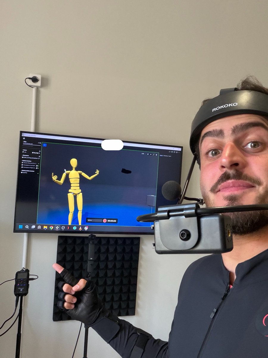 Jon Vlogs tweet media