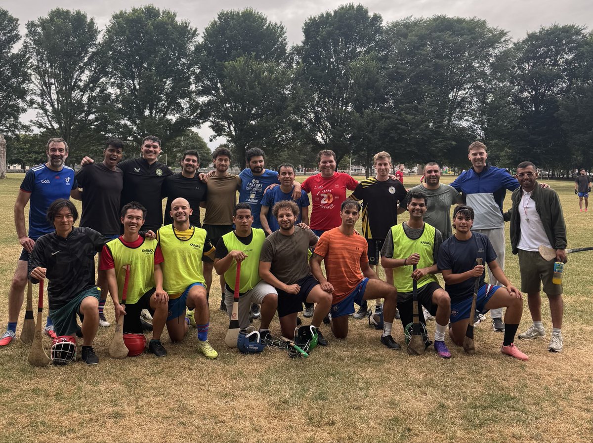 AbdullaAljumali's tweet photo. Yesterday marked my first training session as Hurling Manager with NGN - The New Gaels GAA, and it was a privilege to take to the field with such an enthusiastic group of players.

A special welcome to Christin from Spain 🇪🇸 and Fabricio from Argentina 🇦🇷 1/4 https://t.co/yodTcIod47