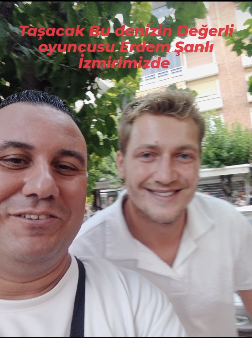 ela_yaz21's tweet photo. Kendisi Trabzonlu ama izmirimize gitmiş😌

#ErdemŞanlı bu arada niye bebek gibi çıkmış🤏 https://t.co/LM8SUGpHkV