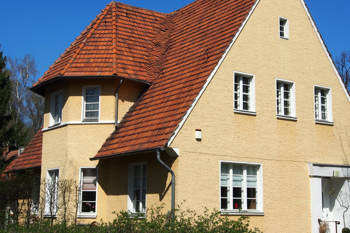 Redaktion_GEB's tweet photo. „Jung kauft Alt“: Förder­be­din­gun­gen ver­bessert: Familien mit kleinen und mittle­ren Ein­kom­men er­hal­ten im Rah­men von „Jung kauft Alt“ künftig höhere Kredit­be­träge und mehr Frei­heit beim ener­ge­ti­schen Sanieren. https://t.co/FST2GhWRhm https://t.co/OQyLOpWtap