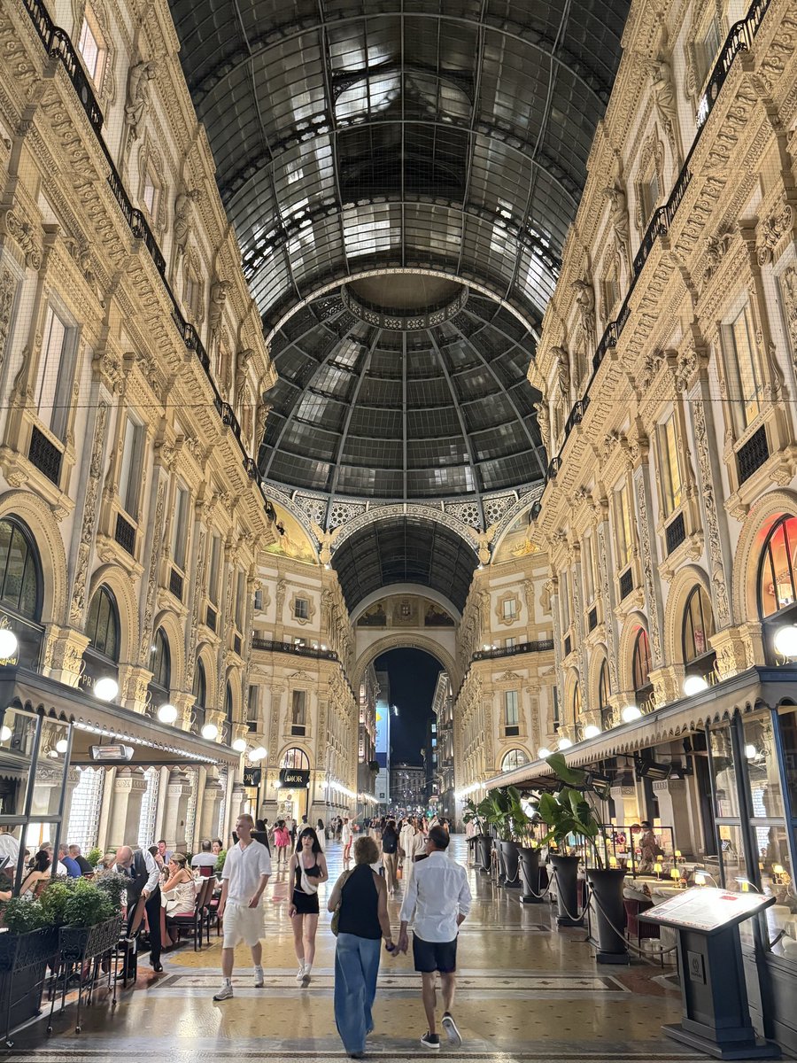 MohammadH96's tweet photo. Buongiorno milano 🇮🇹 https://t.co/2T1FtyKOCI