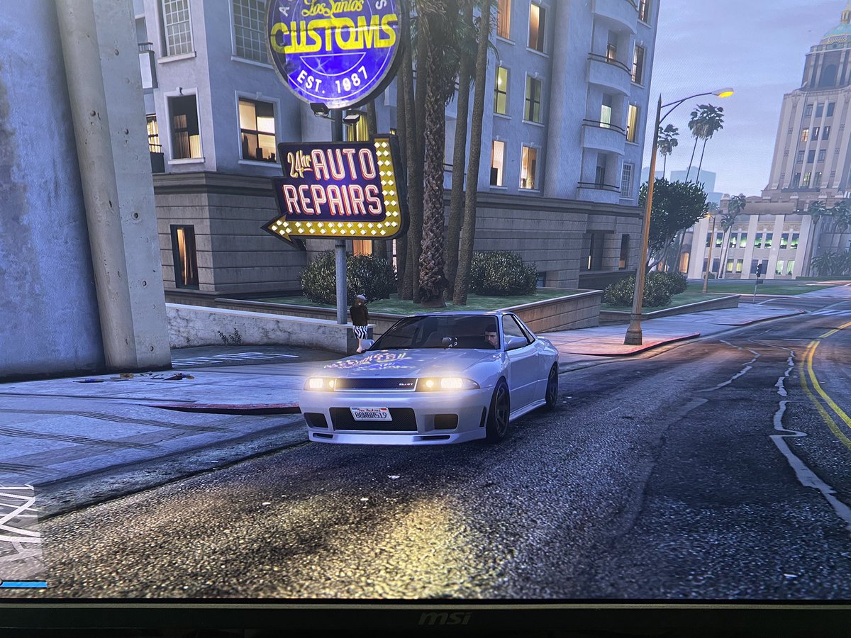 YAMETEWARA1's tweet photo. GTAってこんなにも綺麗な世界だったのね https://t.co/REaPS9kTdp