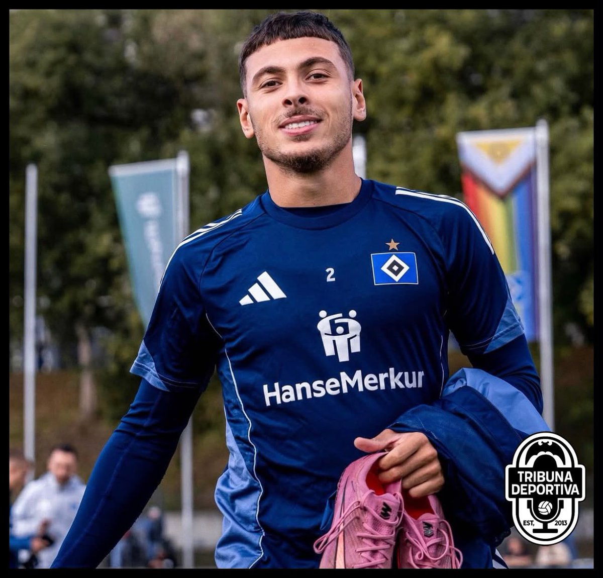 TribunaVCF's tweet photo. ℹ️ NOTICIA @tribunavcf 

🇫🇷 La opción de William Mikelbrencis se complica 

🔎 Paok y Espanyol están apretando fuerte para llevarse al jugador 

🦇 VCF estaba en conversaciones con el jugador y era la opción elegida para ser un complemento sub-23 https://t.co/8qXfc1Ua7Y