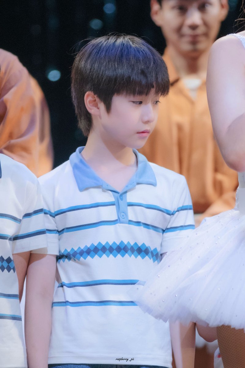 raspberry_pic's tweet photo. 260726 뮤지컬 빌리 엘리어트 무대인사
빌리 役 #김우진

다른 건 다 잊어.
네 자신을 위해서 하는 거야. https://t.co/MjWmAwrCST