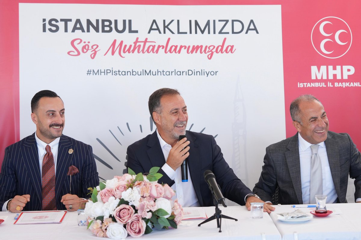 _MHPistanbul_'s tweet photo. İl Başkanımız Sn. @BBvolkanyilmaz, “İstanbul Aklımızda, Söz Muhtarlarımızda” temasıyla gerçekleştirdiğimiz program kapsamında Kadıköy'de muhtarlarımızla bir araya geldi.

1.Bölge Başkanımız Sn. Hamit Şahinoğlu, İl Başkan Yardımcılarımız Sn. Burak Tatar, Sn. Büşra Düzgün Kaya, Sn. Mustafa Küçük, İl Yöneticilerimiz Sn. Dilek Aslan ve Sn. Doğukan Taşlıdağ, Kadıköy İlçe Başkanımız Sn. Zeki Çelik, İlçe yöneticilerimizin ve muhtarlarımızın katılımıyla gerçekleştirilen toplantıda mahallelerin ihtiyaçları, talepleri ve çözüm önerileri değerlendirildi.

Katılımları ve değerli katkıları için tüm muhtarlarımıza teşekkür ediyor, çalışmalarında başarılar diliyoruz.

#MHPİstanbulMuhtarlarıDinliyor