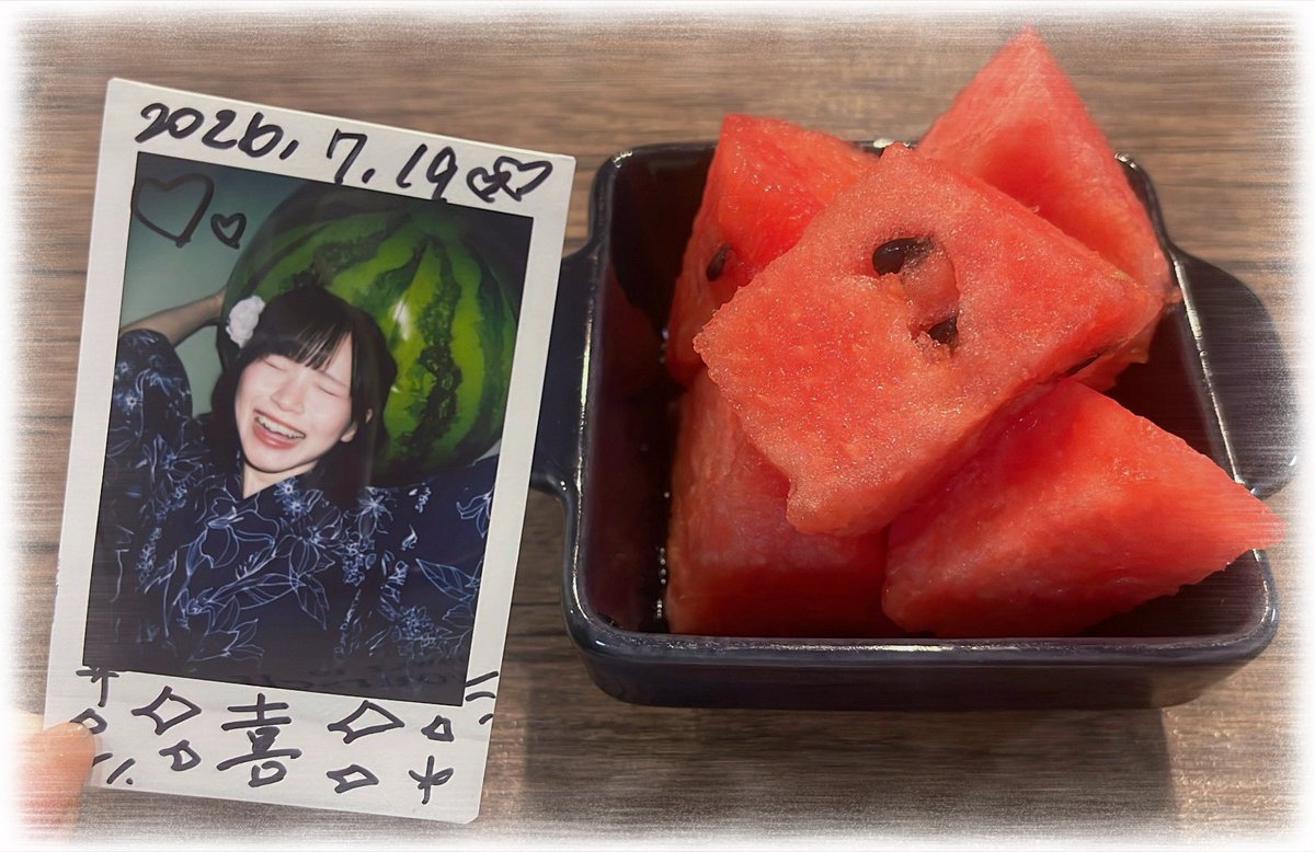 0_uia7's tweet photo. 🍉 https://t.co/i4pNgAqI7E