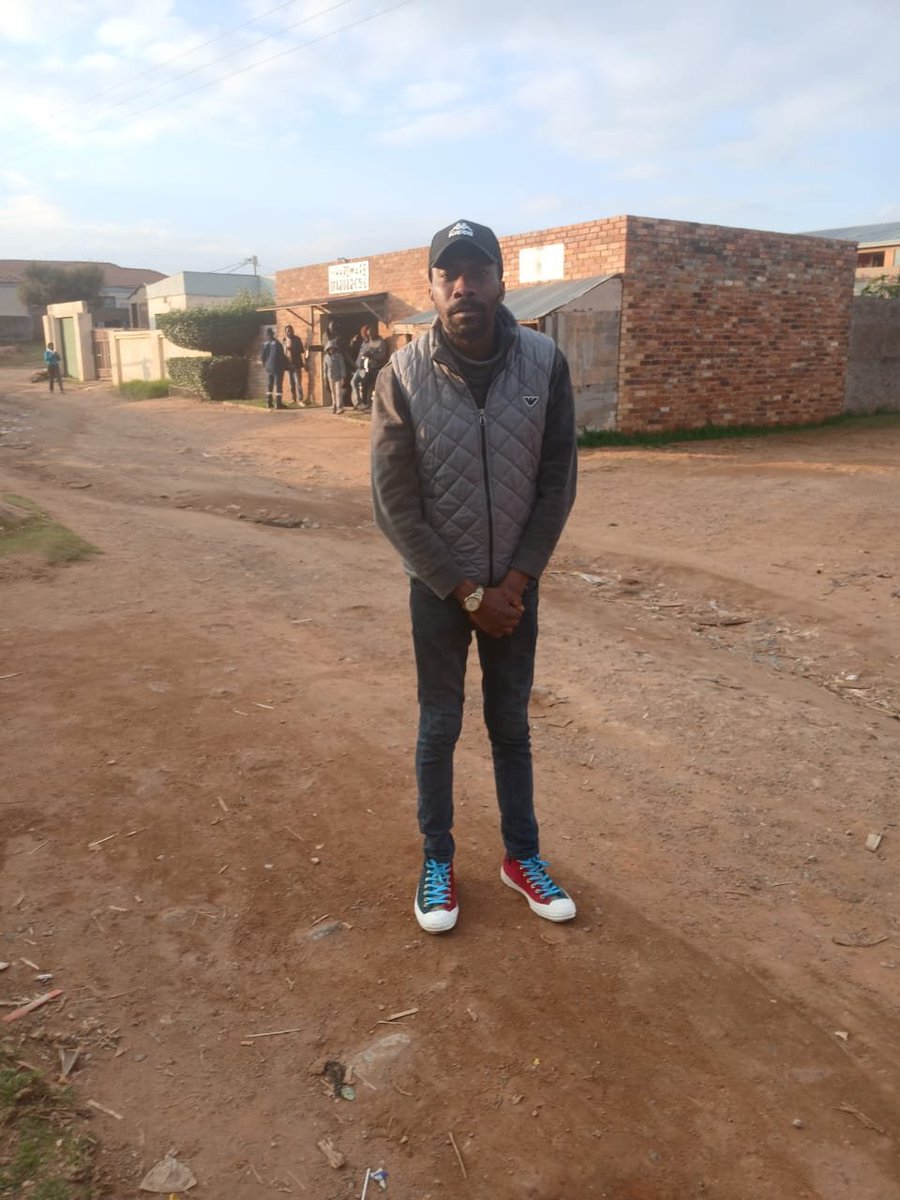 NdibuAdo's tweet photo. ADO NDIBU BRAS D'HONNEUR 🇨🇩 SOWETO🇿🇦 https://t.co/6SwXMDfjWe