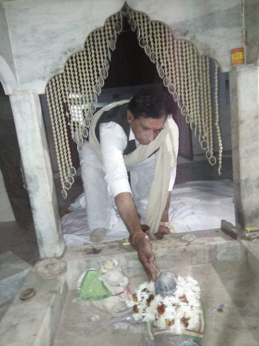 MahadevKhandela's tweet photo. भगवान शिव की उपासना के पवित्र श्रावण मास की सभी भक्तालुओं को हार्दिक शुभकामनाएँ l बाबा भोले की कृपा सभी भक्तालुओं पर बनी रहें l https://t.co/ItUTumYHOC