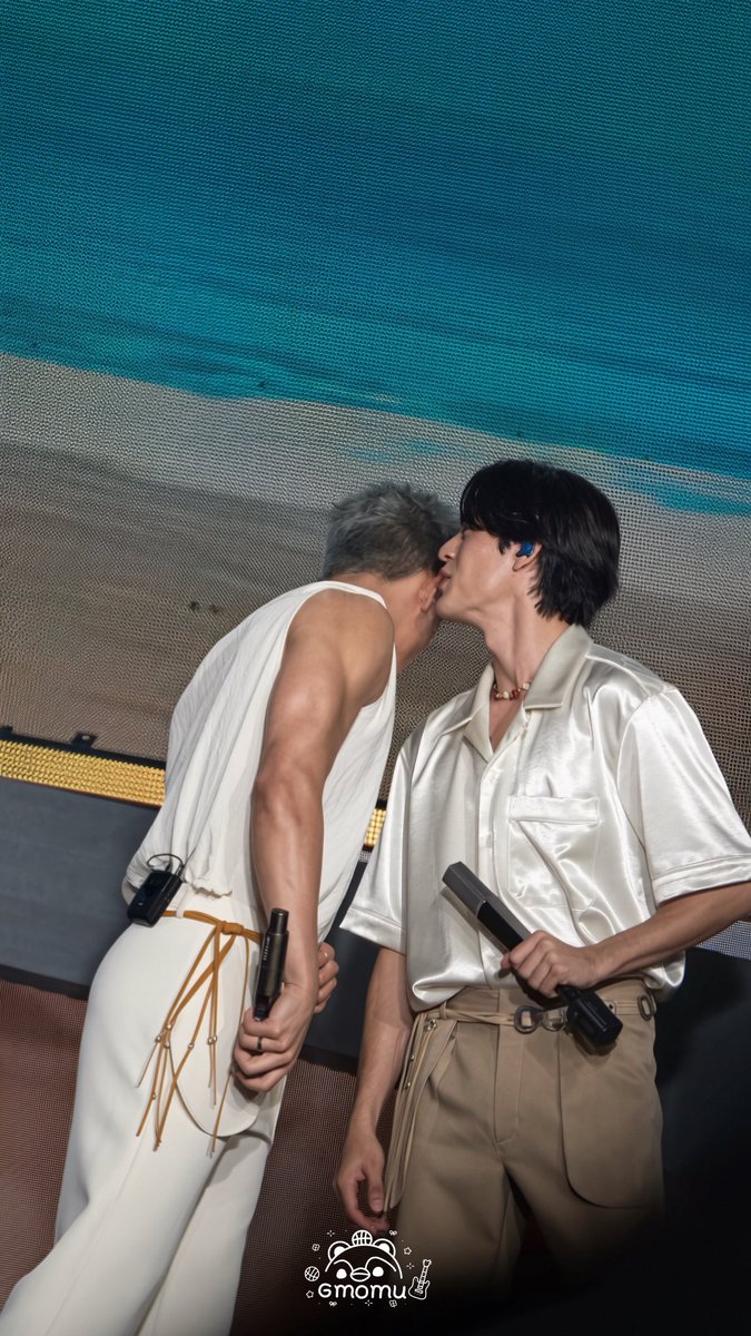 mumozima_'s tweet photo. พี่บี๋น้องบี๋🧏🏻‍♀️

#JossWayar #GawinCaskey 
#JossGawin https://t.co/kX2eRoBMST