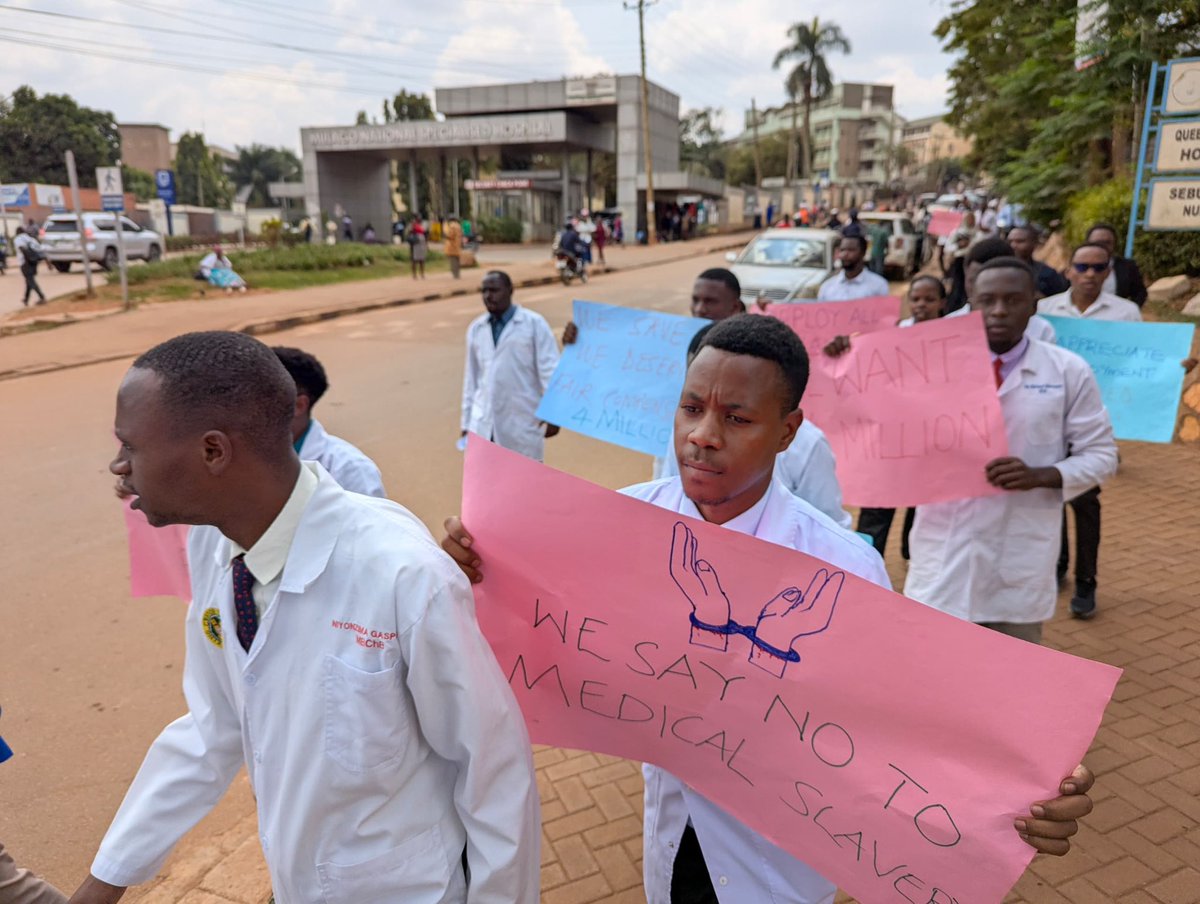 MugabeJob's tweet photo. #PayAllMedicalInterns 
They ain’t slaves! They provide service to the people of the nation.  @MinofHealthUG @Parliament_Ug https://t.co/NiMSmHtVBw