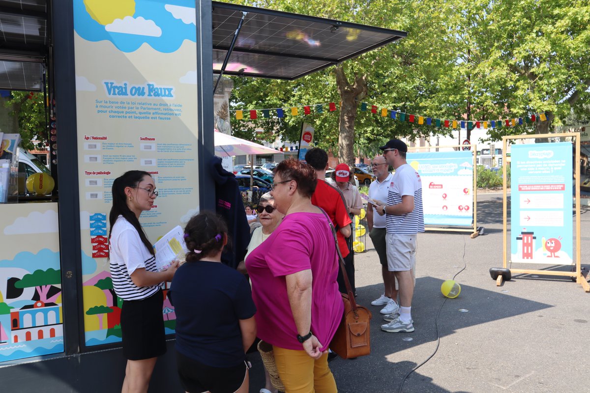 jeunesadmd's tweet photo. ☀️ Étape à Saint-Sulpice-la-Pointe !

Malgré la chaleur, vous étiez nombreux à venir échanger avec nous. Merci pour votre mobilisation !

Merci aux élus Laurence Blanc, André Simon et Andrée Ginoux pour leur soutien, ainsi qu’à notre délégué @OF82 pour sa présence à nos côtés. 💙 https://t.co/4sGh1vEZIi