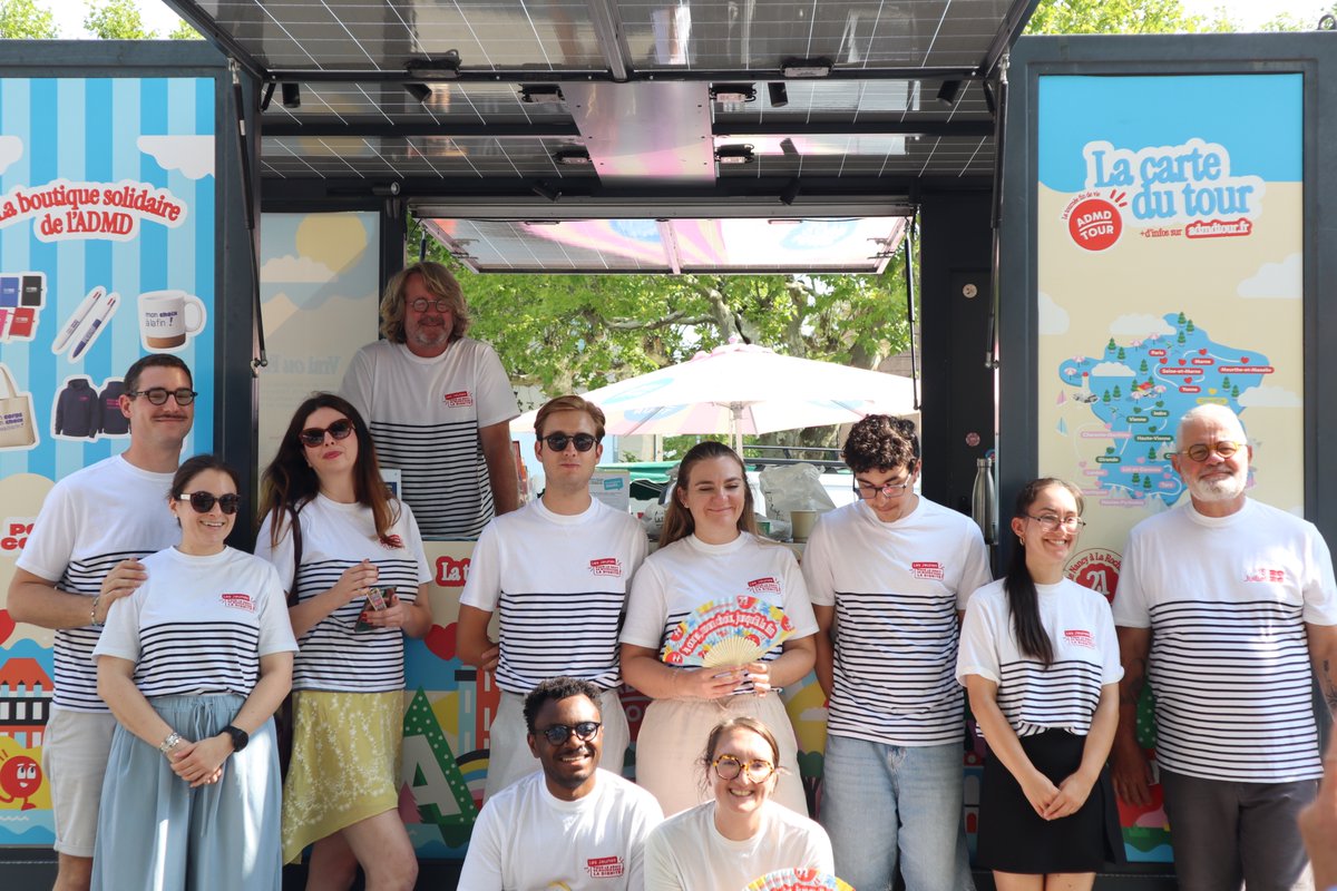 jeunesadmd's tweet photo. ☀️ Étape à Saint-Sulpice-la-Pointe !

Malgré la chaleur, vous étiez nombreux à venir échanger avec nous. Merci pour votre mobilisation !

Merci aux élus Laurence Blanc, André Simon et Andrée Ginoux pour leur soutien, ainsi qu’à notre délégué @OF82 pour sa présence à nos côtés. 💙 https://t.co/4sGh1vEZIi