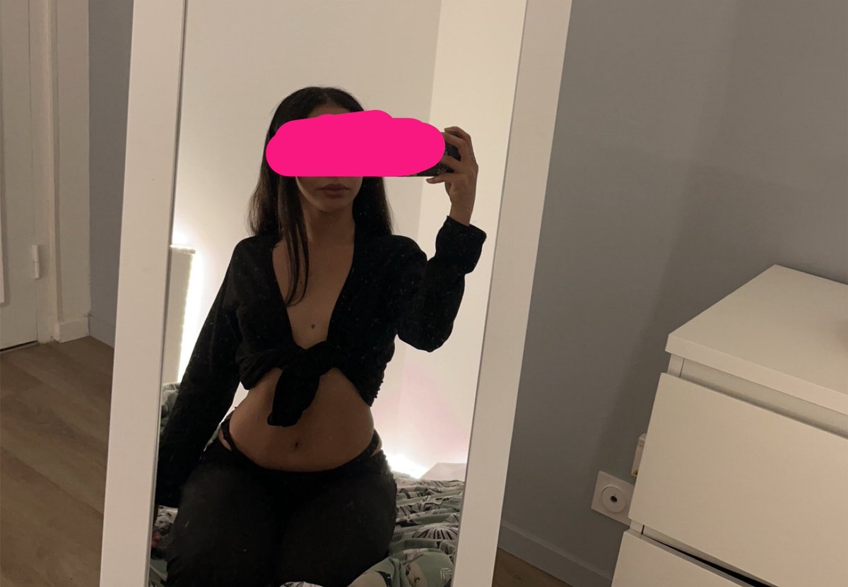 sextapesdamour's tweet photo. C’est le nouveau compte de votre ancienne Reine, je vous ait manqué jsais👀 ceux qui se souviennent de ces photos, dm😝 #repost #soumis https://t.co/5SsSZYd0LJ