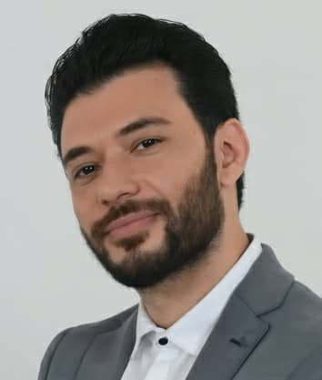 iib93r's tweet photo. داداش قهرمان و شجاعم مجید جان
تورو از ماگرفتند،اما هرگز از قلب مت نرفتی،
یادت همیشه زنده است و نامت جاودانه جای خالی ات تاابد در دل ماست 
کشته شده ی دی ماه در خیابان پیروزی تهران
#فرزند_ایران_جانفدای_میهن 
#مجید_فرخزاد_ممشلی #پسر_ترک_قزلباش #۱۸دی۱۴۰۴ https://t.co/1atwS5eSVe