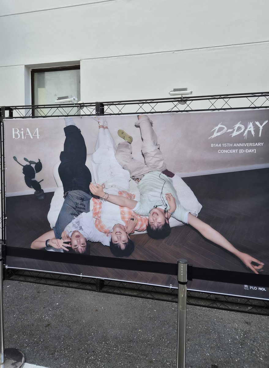 dotori0320's tweet photo. 나 너무 떨리자나 ㅠㅠ https://t.co/EvWqS98dUy