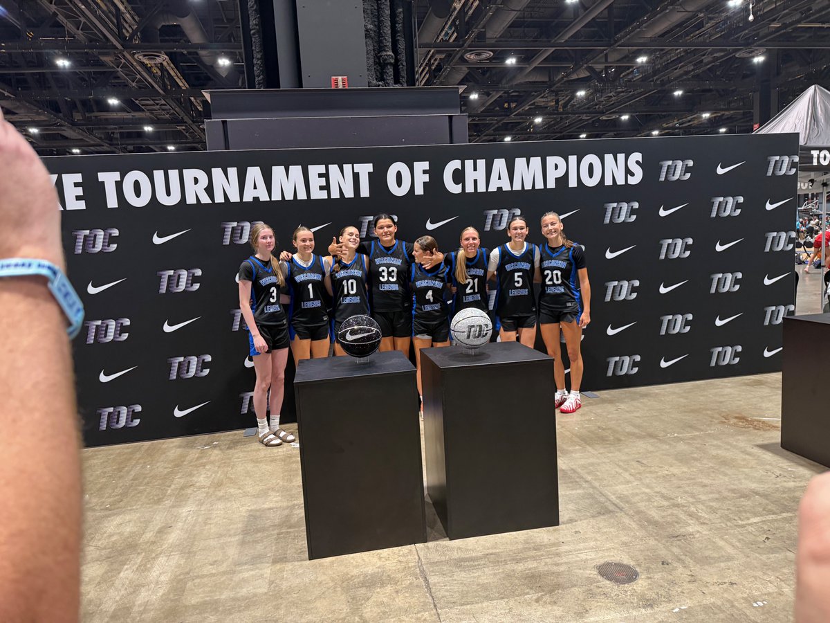wilegends's tweet photo. Excellent weekend for OUR LEGENDS 2027 National Blue earning a 3nd Place 🥉with a 5-1 Finish @niketoc 👏This group was hybrid with 2027s/2028s - We will BUILD on what we started😤FUTURE IS BRIGHT #BeALEGEND https://t.co/XQqzCk1cvL