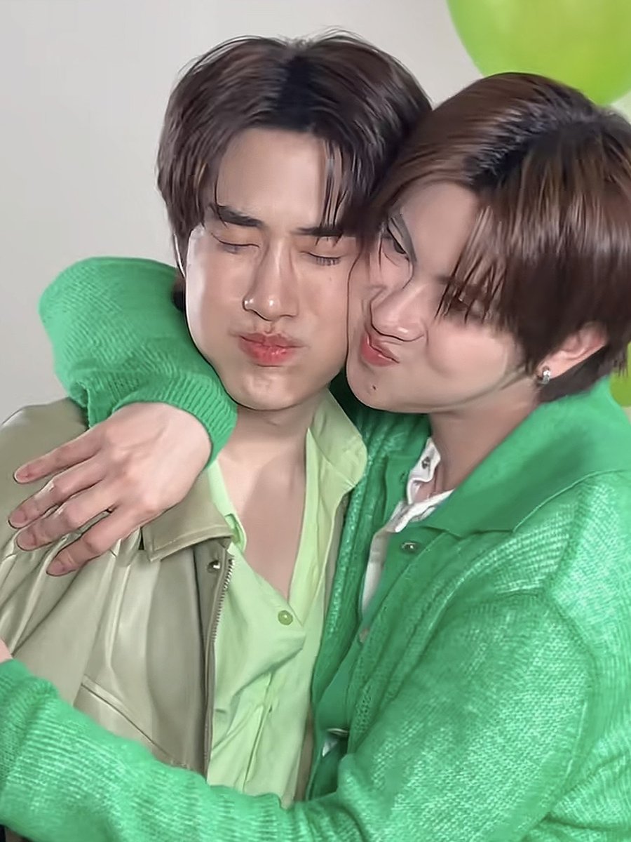 myfirstloveone's tweet photo. ช่วยเติ้ลด้วย555555555555555555555555555 https://t.co/AthTyu0smM