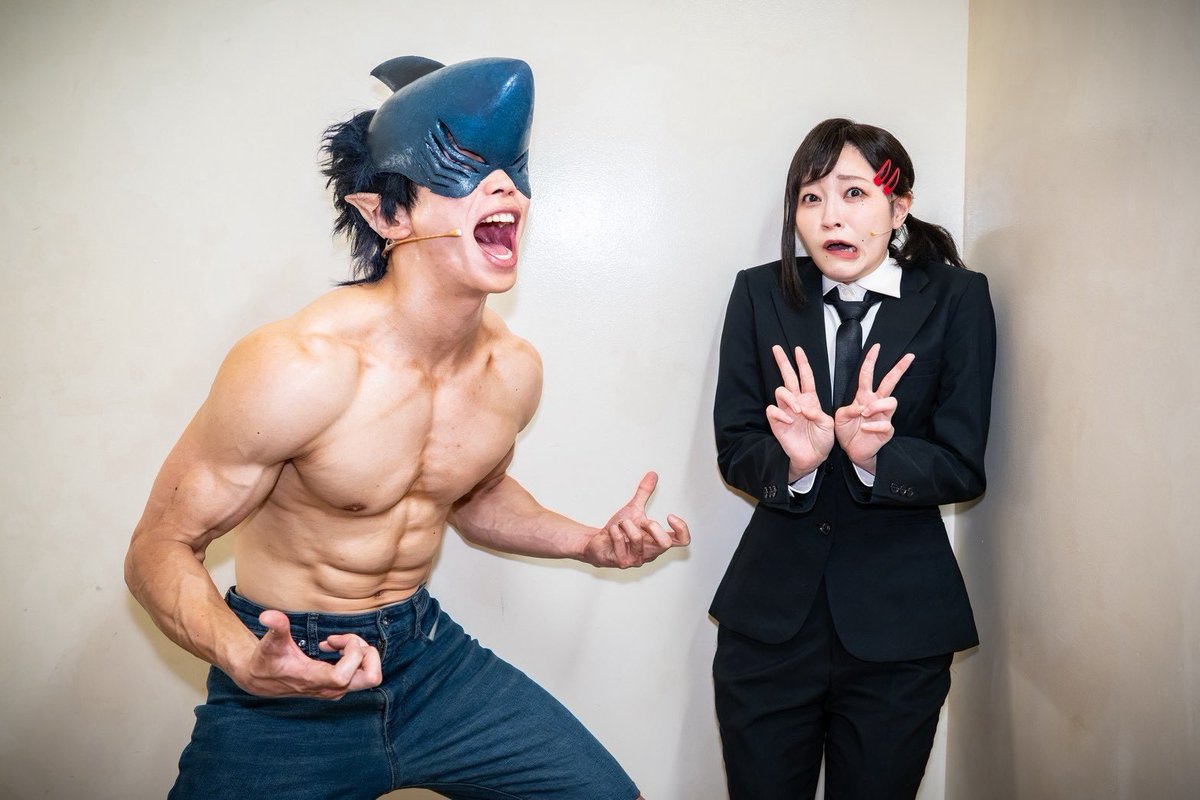 kajikajihaya's tweet photo. 本日も『チェンソーマン•ザ•ステージ　レゼ篇』
ありがとうございました！！💪🦈

ひゃっほーーーーーーーーーーーう！！！🦈

#チェンステ https://t.co/QfWrxnjKft