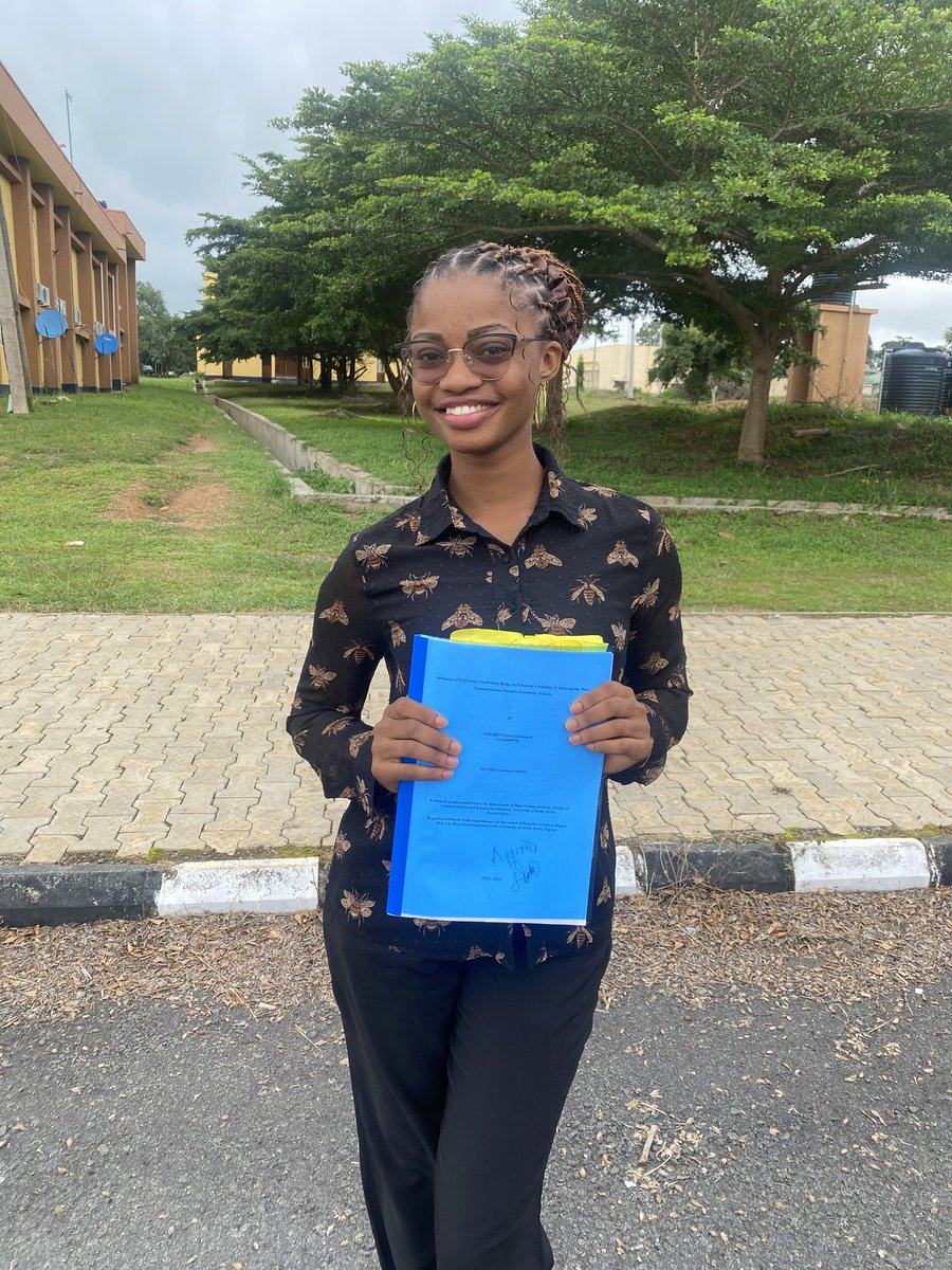 ceejay_writes's tweet photo. In partial fulfillment….❤️

My project topic is “Influence of X(Twitter) verification badge on perceived credibility of news among Mass communication students, University of Ilorin” 

Funny how I joined Twitter because of this topic and then I got addicted😅
Research by Immersion. 😂