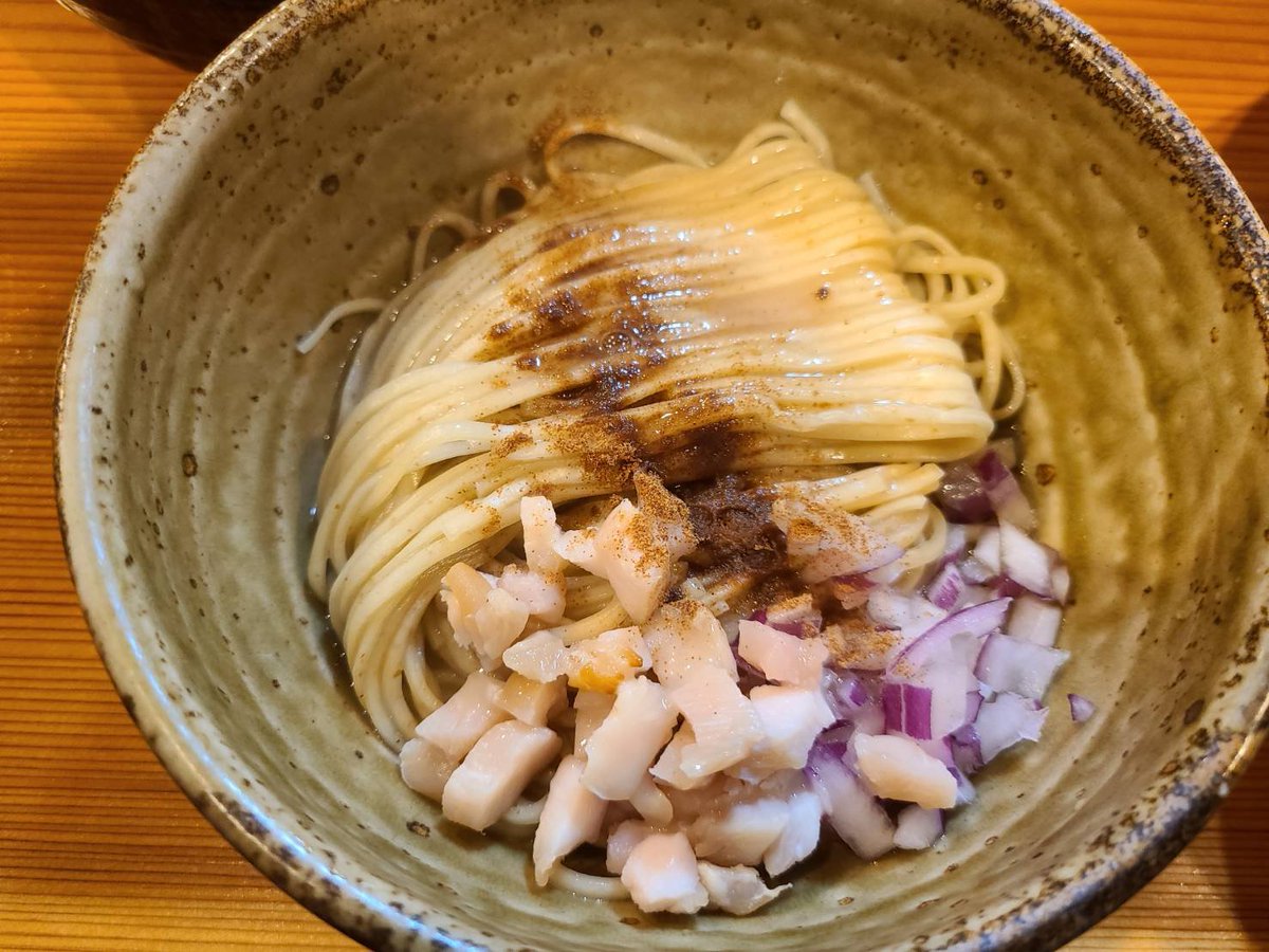 menyachakura's tweet photo. #新宮寺に行きました!!めっちゃ美味しかった🍜
実はお腹空いてなかったけど、美味しくてラーメン１つ頼めばよかった💦
(お腹空いてないから自分の分は買っていない) https://t.co/F0wTQiiyYz