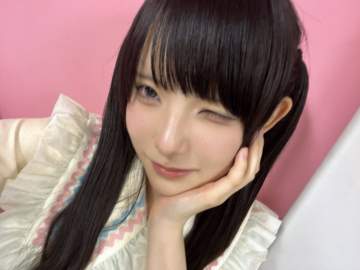 udagawa_homura's tweet photo. はじめまして!
ディアステージ研究生に加入しました
高校3年生18歳
宇田川ほむら(ウダガワホムラ)です!
ディアステの歴史をさらに分厚くこってり濃厚にしていきたい...♡
全力で頑張りますので見守っていてください^_−☆
#DEARSTAGE研究生 https://t.co/5OOH0blrls