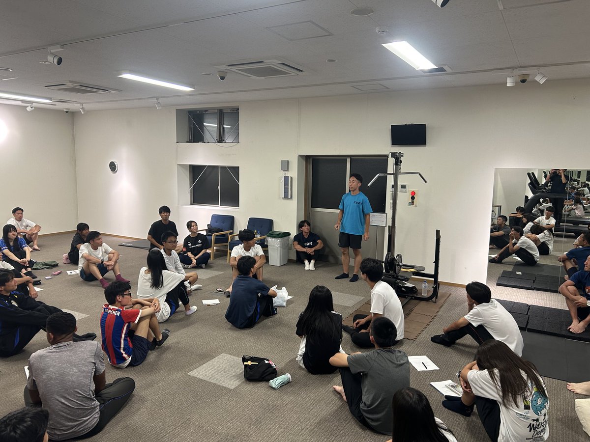 ksatno1's tweet photo. 現在はミーティングを行なっています
本日の振り返りとして、競技・生活の良かった点や改善点を共有しています
この場限りではなく、しっかり明日以降につなげていきましょう
#光明相模原
#KSAT https://t.co/04ecqck2cw