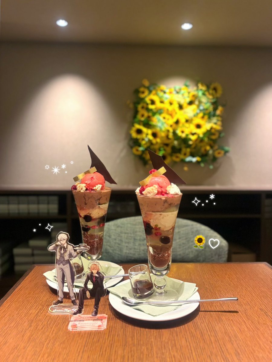 exx4iii's tweet photo. 📍パティスリー＆カフェ デリーモ 梅田店 / 大阪

梅田でパフェ活 🍓チョコ＋ピスタチオとラズベリーのパフェでとっても美味しかったC^~^♡ 向日葵がとってもかわいい🌻 https://t.co/oUqEFcKoX1
