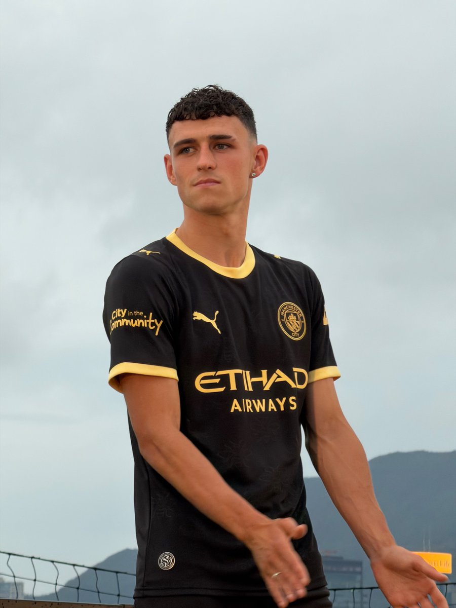 SamLee's tweet photo. Kit launch 🇭🇰 https://t.co/jgdsSm5hpr