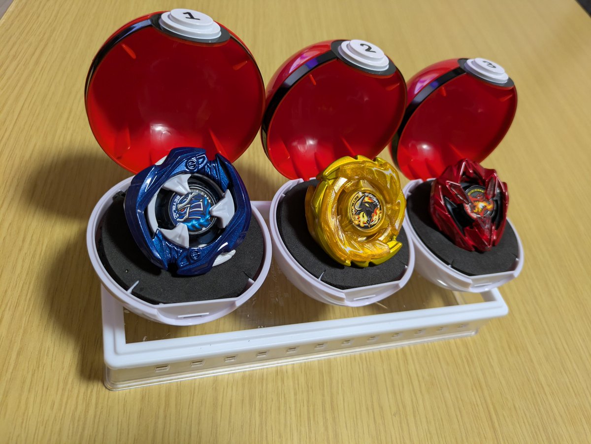 nm160lr's tweet photo. 夫氏、3on3デッキケースを自作‼️
8月2日はコレを持って参戦予定‼️
⚠デッキ内容は異なります（？）笑 https://t.co/Q0be8UZVWk