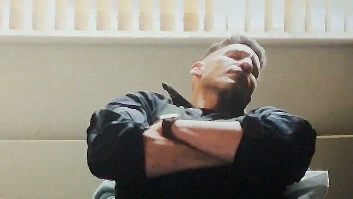 litteralyme0's tweet photo. Jon Bernthal caught napping https://t.co/w3zjvVAN29