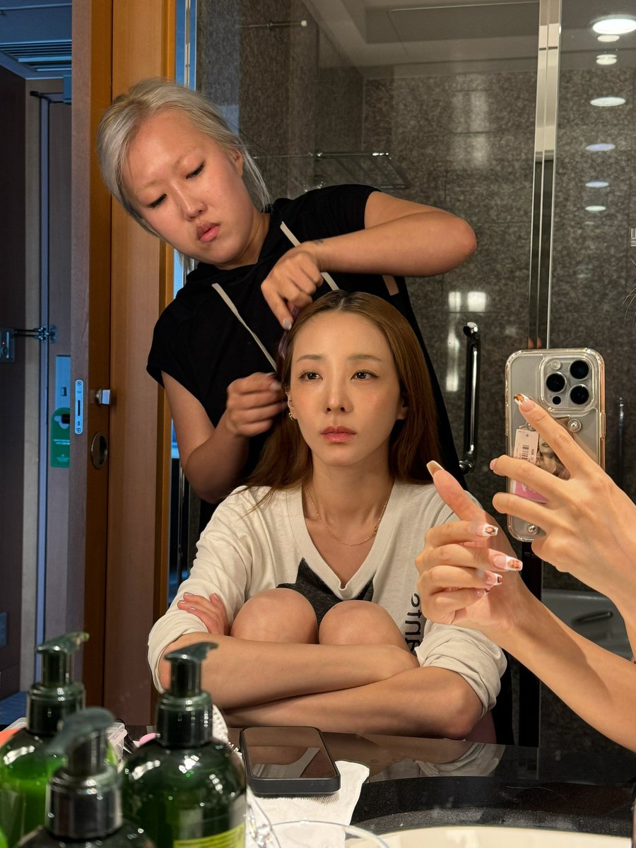 krungy21's tweet photo. 2026 is the new 2010 https://t.co/d4aS0hZKqm